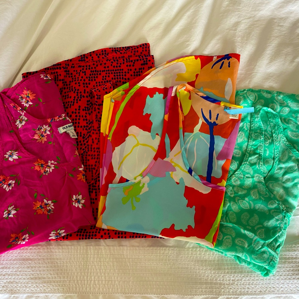 Bundle of 4 Womens tank tops